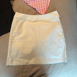 Women's Nike dri fit golf skirt size 0 with built in shorts